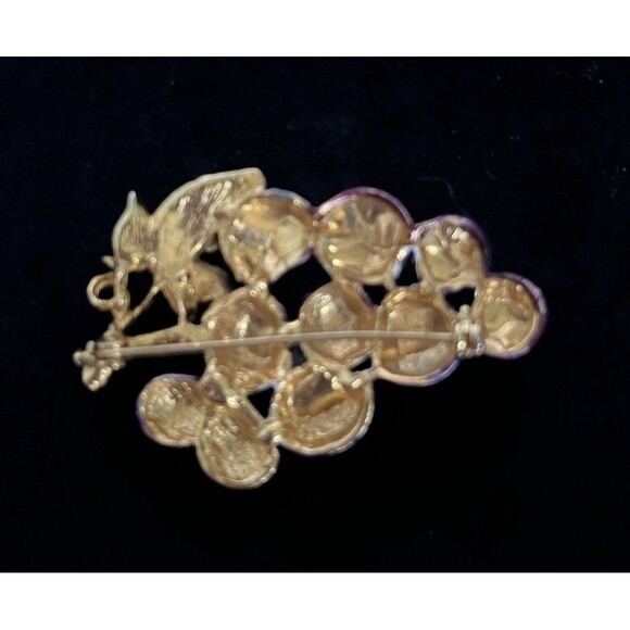 Vintage Purple Grape Cluster Gold Tone Brooch Pin 2" Tall - Picture 5 of 5
